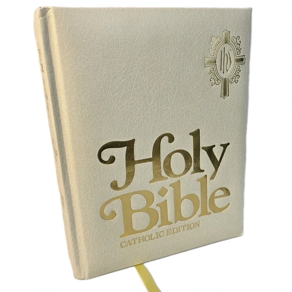 New American Bible Catholic Family Ed. White Padded Gold Edges NEW In‎ Box 1977